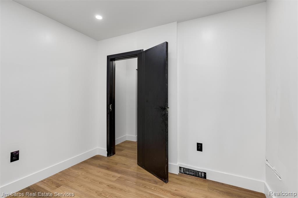 5075 Harvard Road, Detroit, MI 48224 — Photo 12