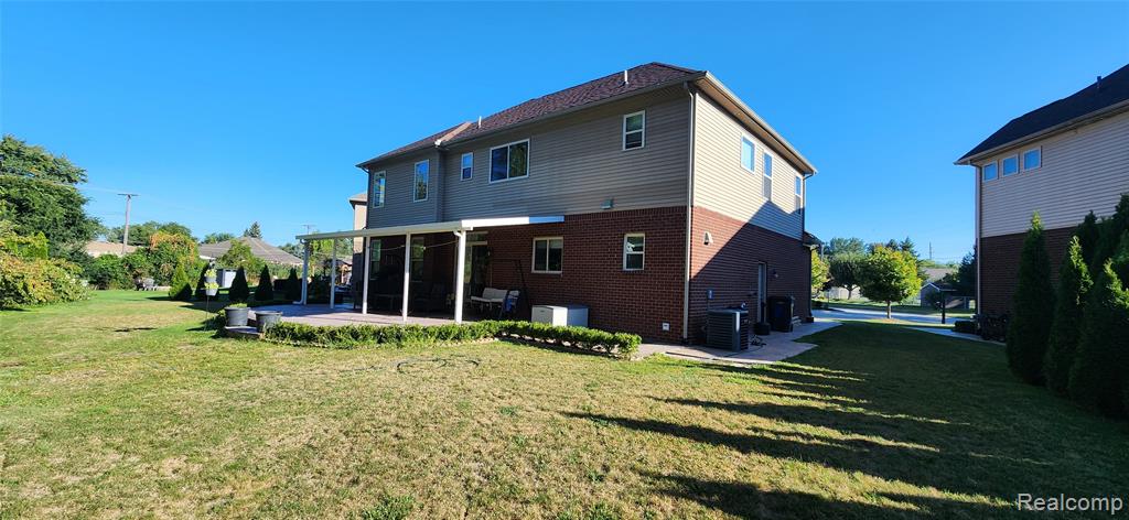 42849 Saint James Court, Sterling Heights, MI 48314 — Photo 4