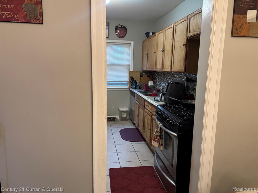 6919 Winthrop Street, Detroit, MI 48228 — Photo 4