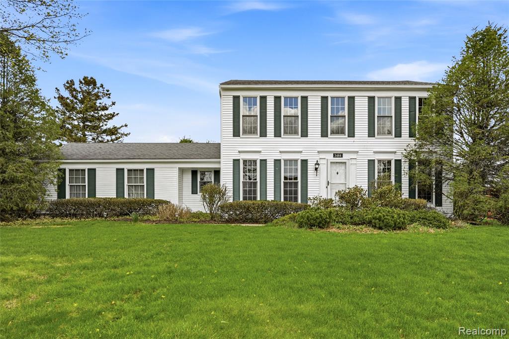 3464 Buckingham Trail, West Bloomfield, MI 48323 — front exterior