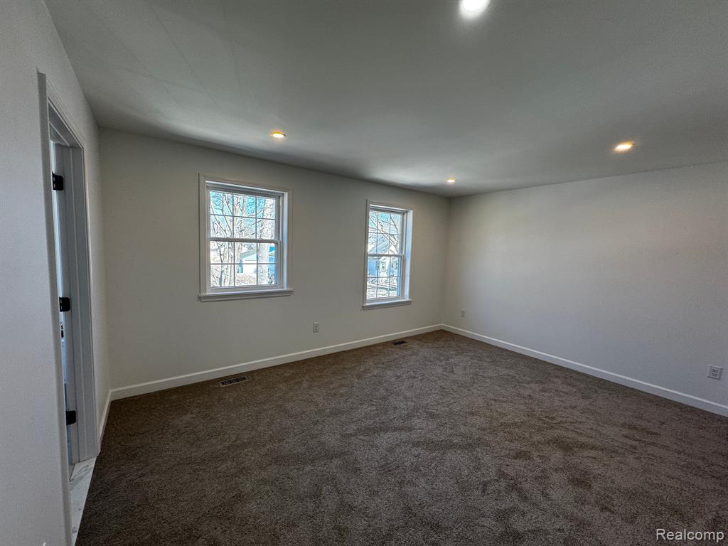 520 E EVELYN Avenue, Hazel Park, MI 48030 — Photo 24