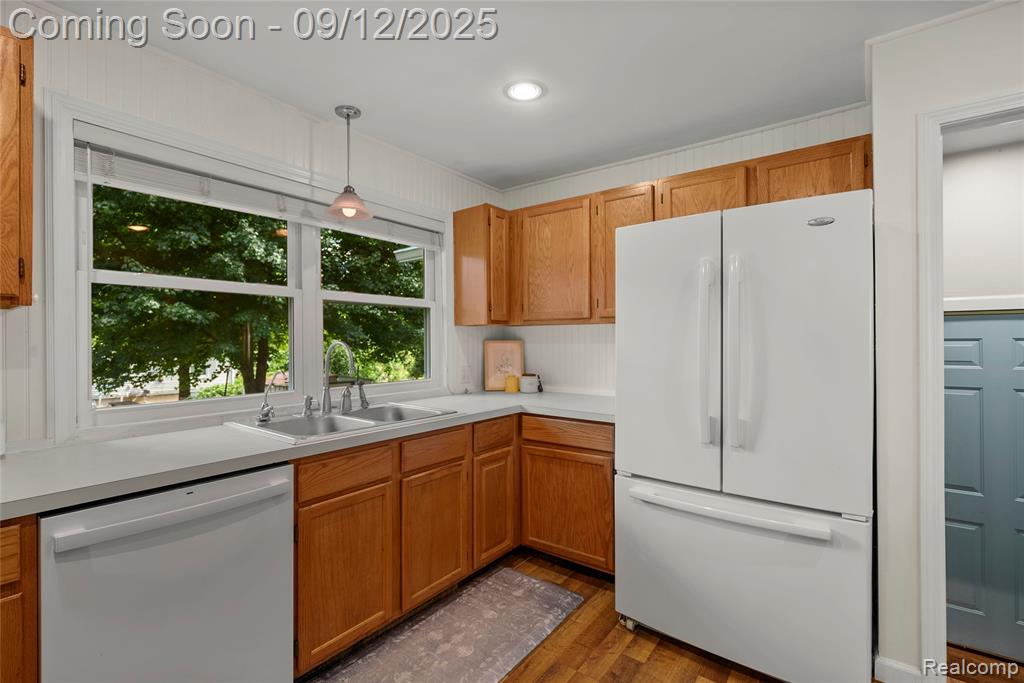 577 Bagley Street, Lake Orion, MI 48362 — Photo 12
