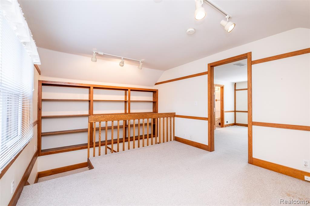 32210 Sheridan Drive, Beverly Hills, MI 48025 — Photo 14