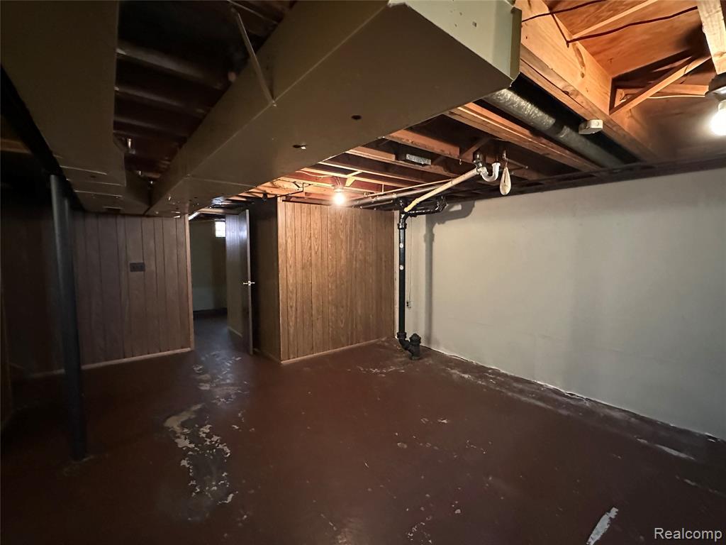 8981 Leverne, Redford, MI 48239 — Photo 19