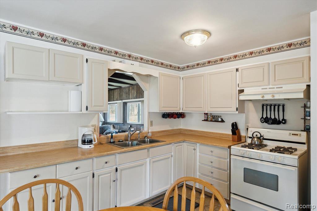 6730 FORT Road, Birch Run, MI 48415 — Photo 10