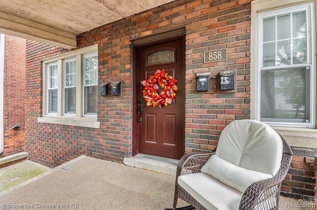 858 NOTTINGHAM ROAD Road, Grosse Pointe Park, MI 48230 — Photo 38