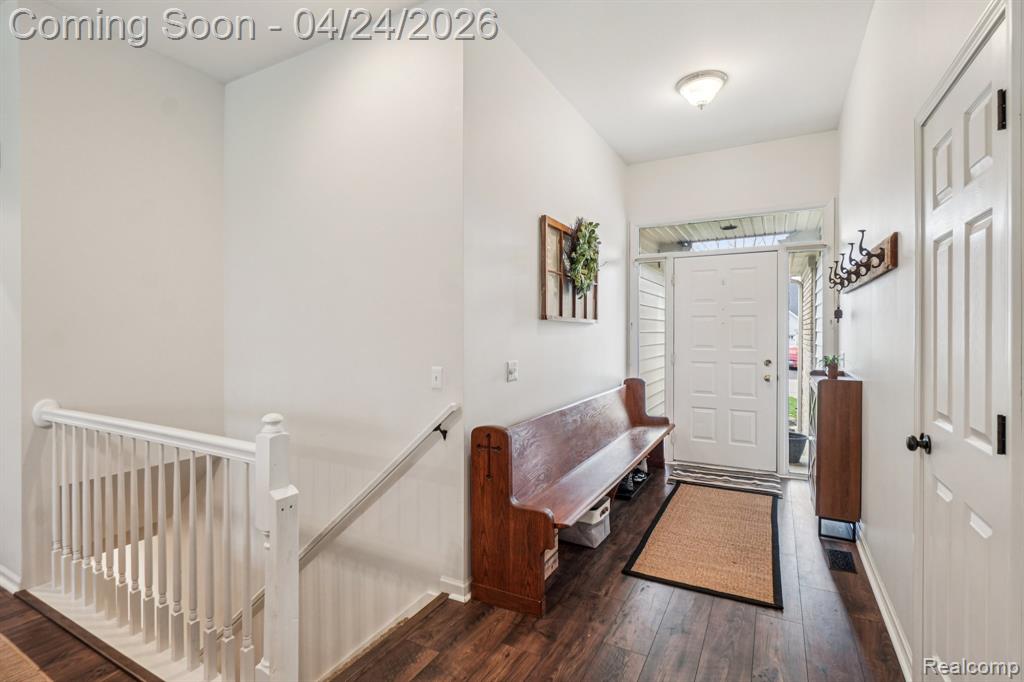 5819 Valley Drive, Clarkston, MI 48348 — Photo 11
