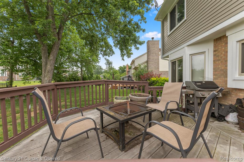 45924 Rockledge Drive, Plymouth, MI 48170 — Photo 10