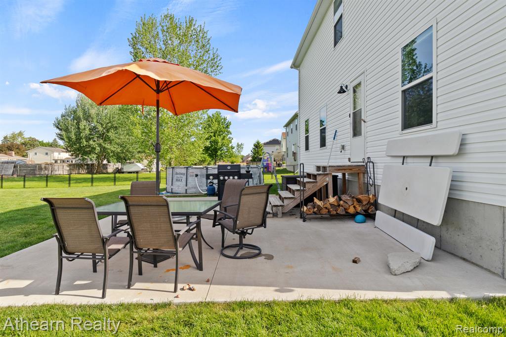 6102 Weyerbacher Drive, Swartz Creek, MI 48473 — Photo 10