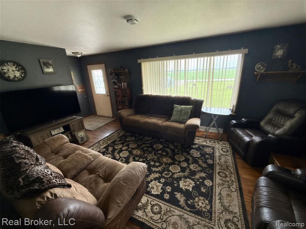 3412 S Reese Road, Frankenmuth, MI 48734 — Photo 4