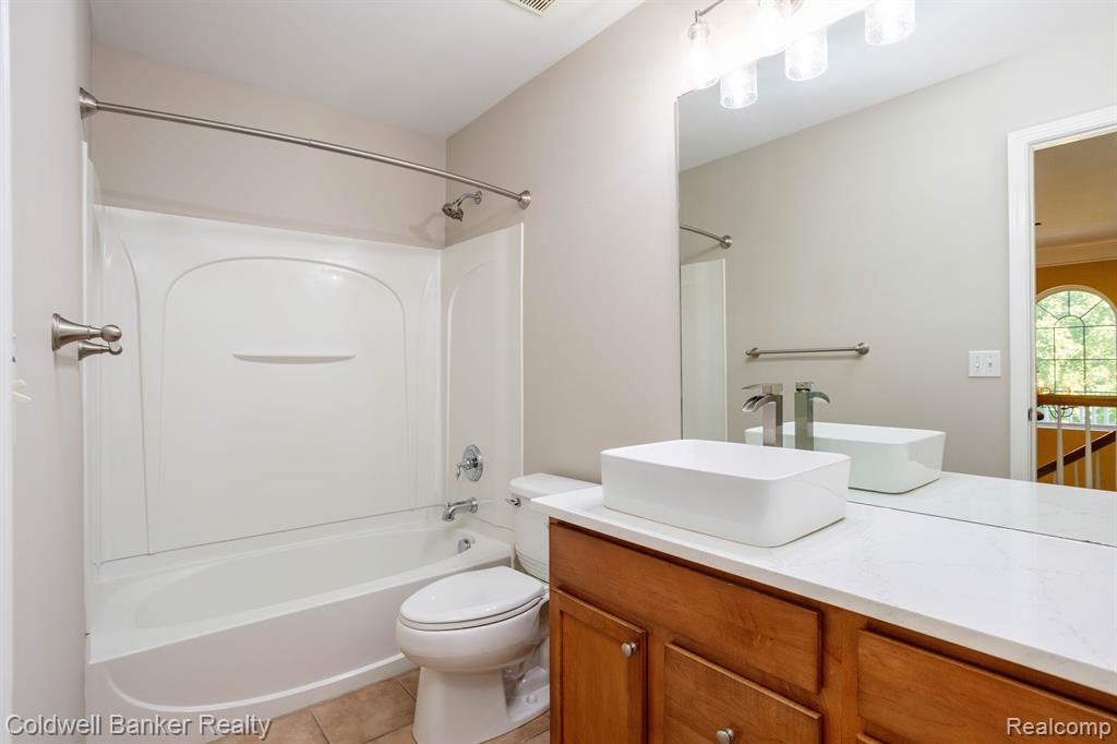 50154 BLACK HORSE Lane SW, Canton, MI 48188 — Photo 26