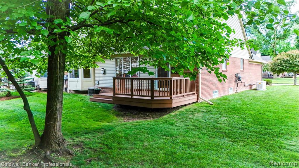 5711 Ortman Drive, Sterling Heights, MI 48314 — Photo 42