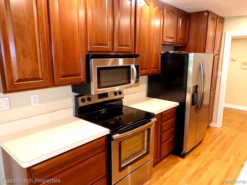 4411 Laurel Club Circle, West Bloomfield, MI 48323 — Photo 15
