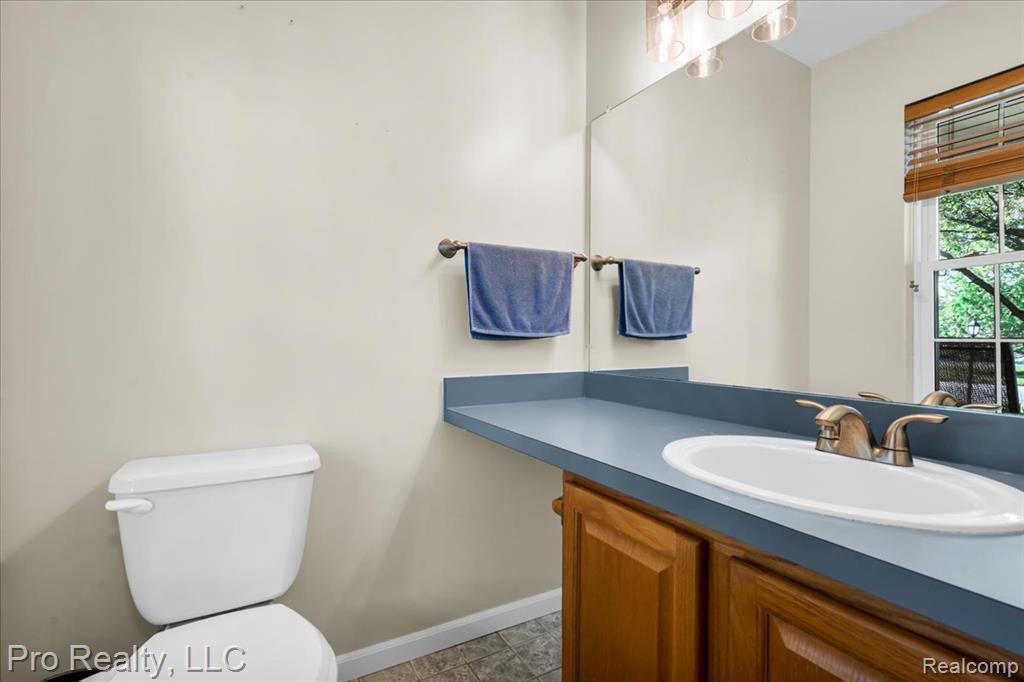4000 Hunters Circle E, 137, Canton, MI 48188 — Photo 21