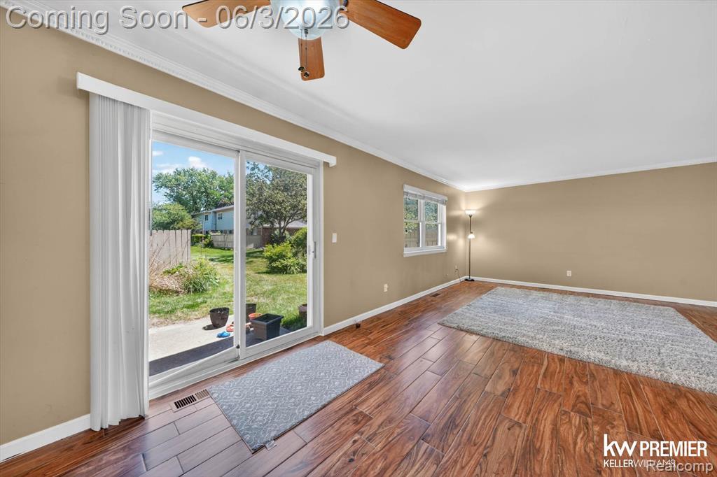 955 Kirts Boulevard, Troy, MI 48084 — Photo 12