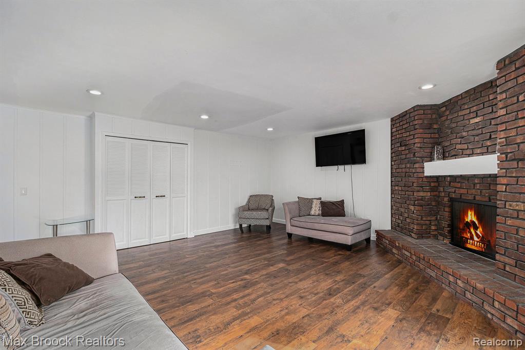 5962 CHERRY CREST Drive, West Bloomfield, MI — Photo 20