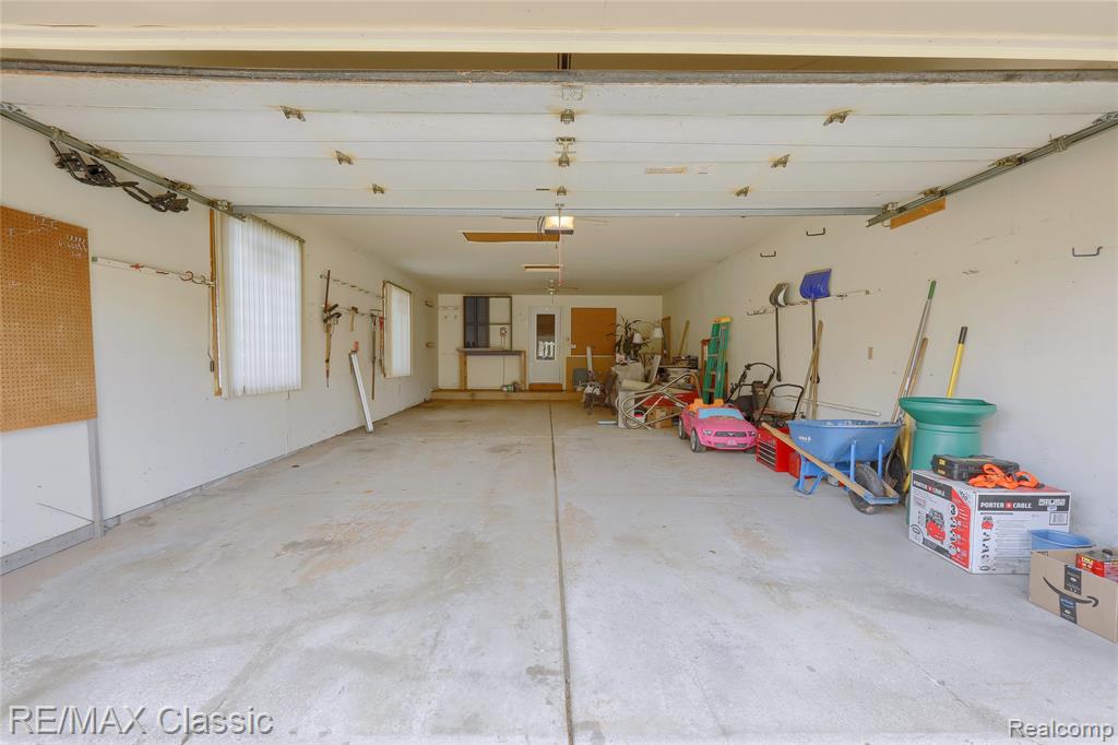 43274 Hillsboro Drive, Clinton Twp, MI 48038 — Photo 33