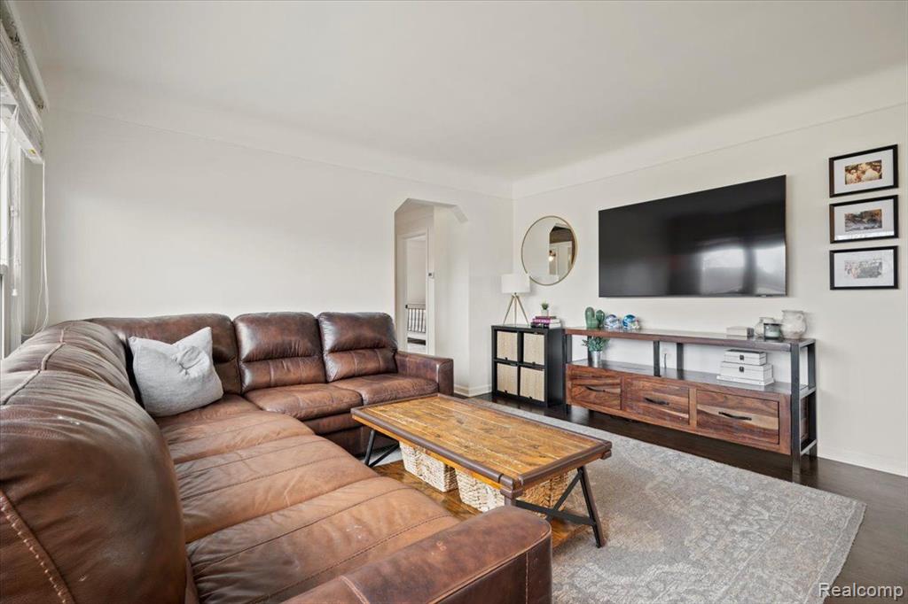 524 E LA SALLE Avenue, Royal Oak, MI 48073 — Photo 9