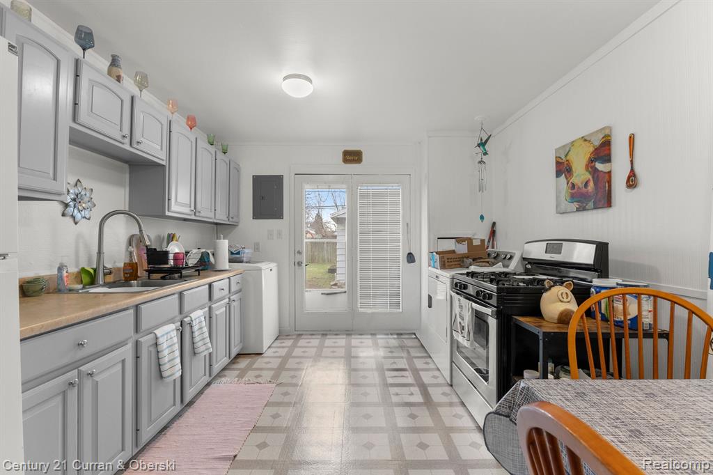 7855 WILLIAM Street, Taylor, MI 48180 — Photo 12