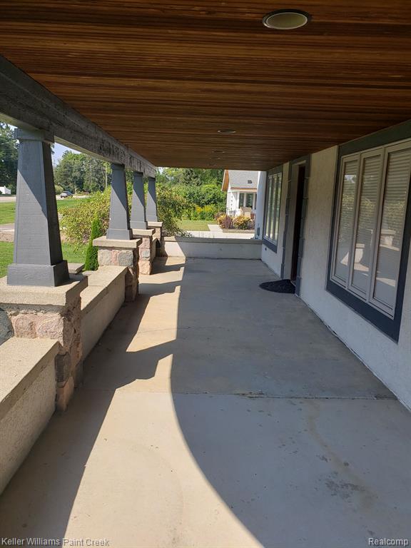 582 W HAMLIN Road, Rochester Hills, MI 48307 — Photo 33