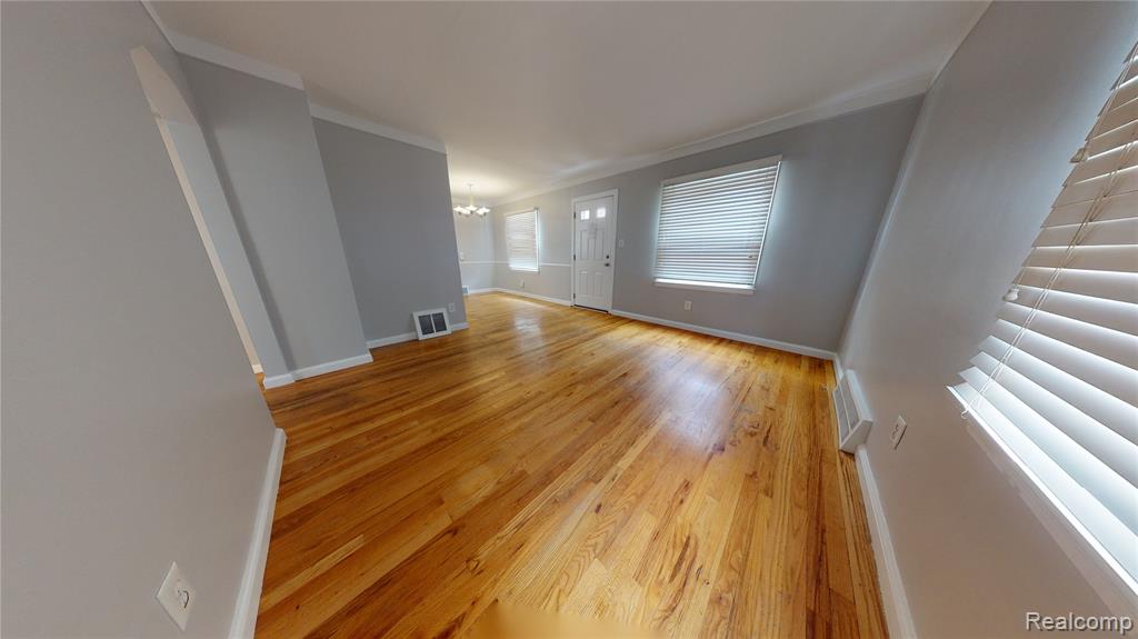 916 N Kenwood Avenue, Royal Oak, MI 48067 — Photo 9