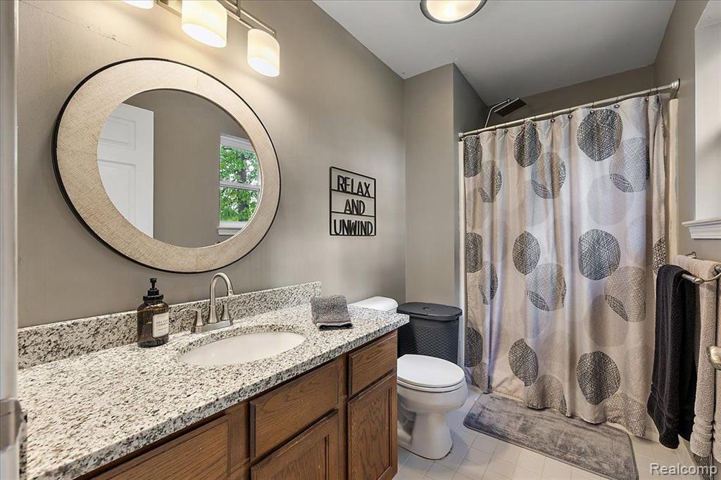 457 Cove View Drive, Waterford, MI 48327 — Photo 20