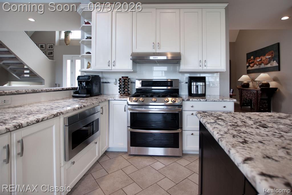 826 Wolverine Drive, Wolverine Lake, MI 48390 — Photo 15