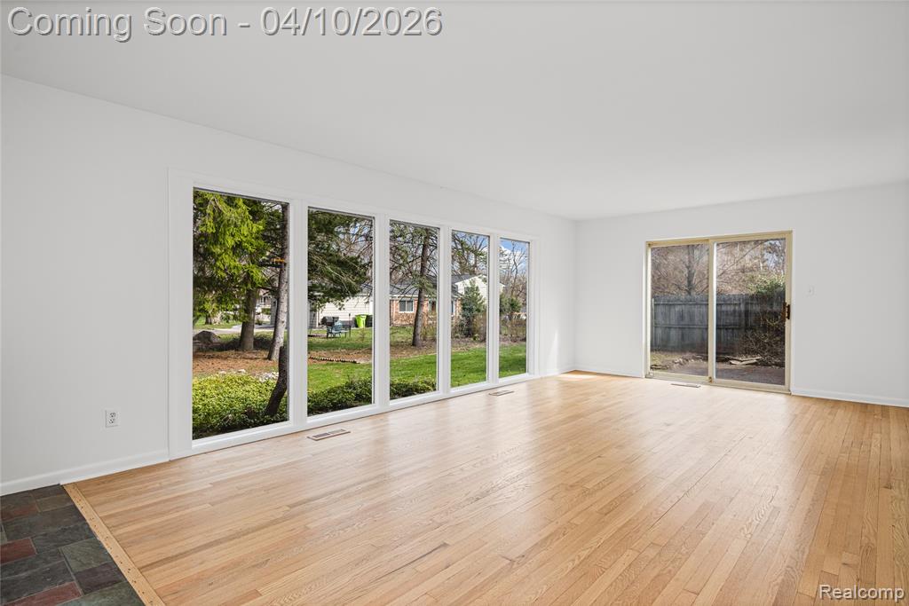 7077 Brookridge Drive, West Bloomfield, MI — Photo 8