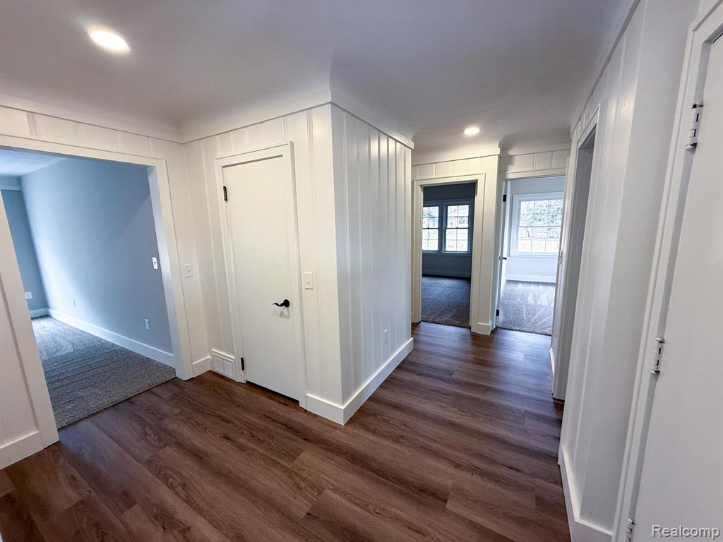 6076 Hugh Street, Burton, MI 48509 — Photo 21