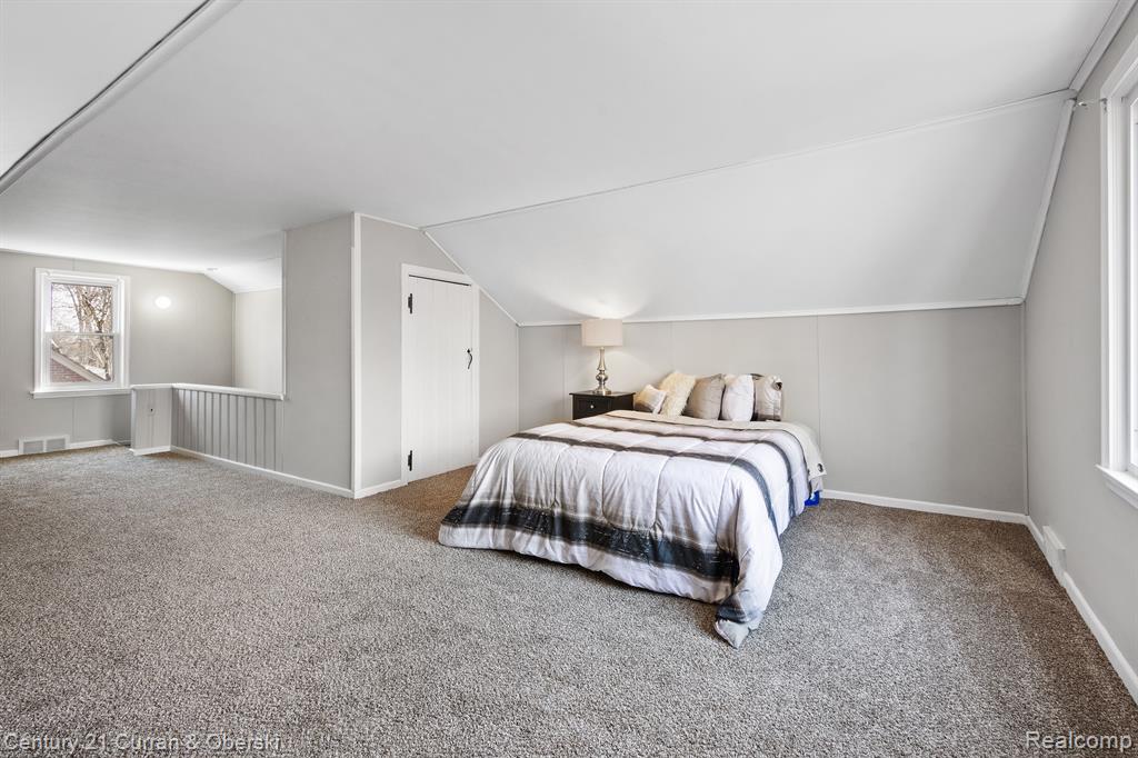 20488 FLEETWOOD Drive, Harper Woods, MI 48225 — Photo 22