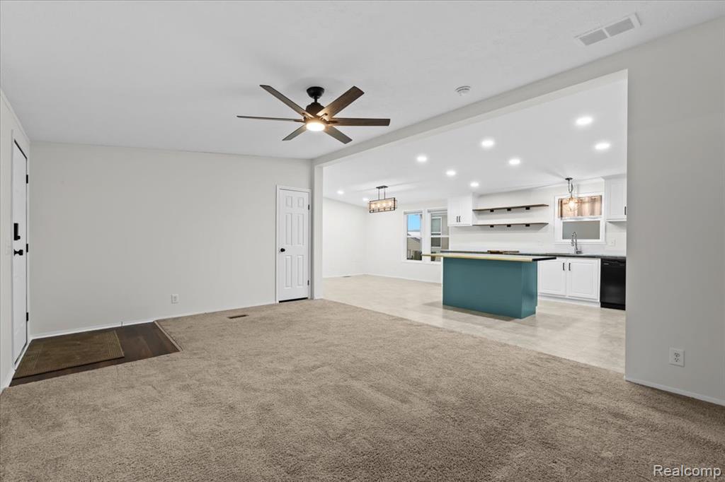 11214 Woodchester Court, South Lyon, MI 48178 — Photo 9