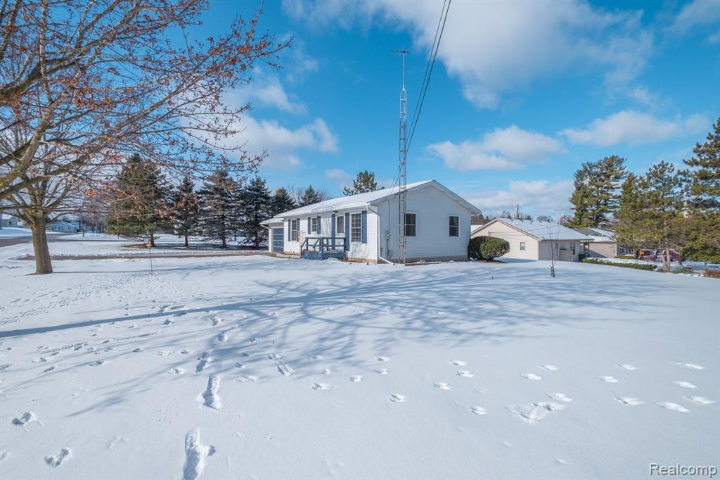 715 E TURNER Street, Mayville Vlg, MI 48744 — Photo 7