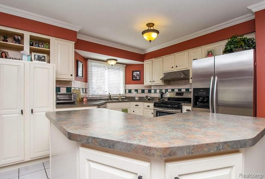 48428 Estera Drive, Utica, MI 48315 — Photo 12