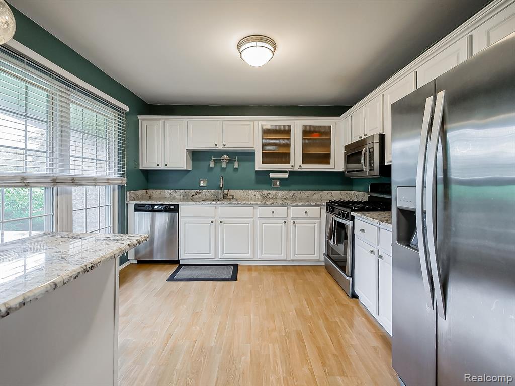 3230 Alpine Drive, Ann Arbor, MI 48108 — Photo 2
