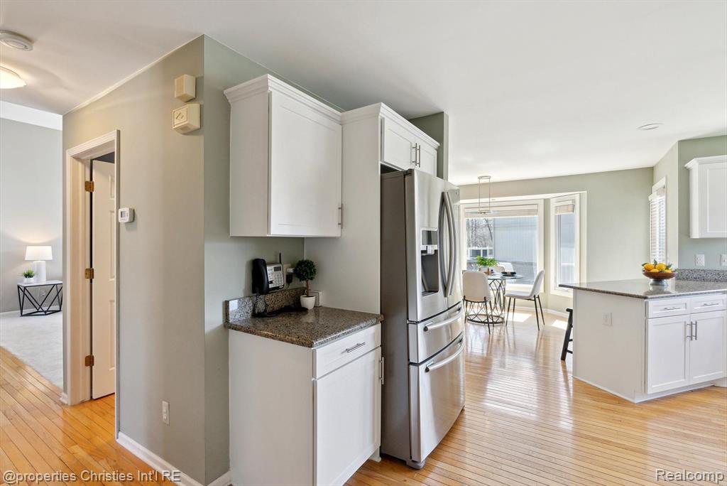 40611 PAISLEY Circle, Novi, MI 48377 — Photo 23