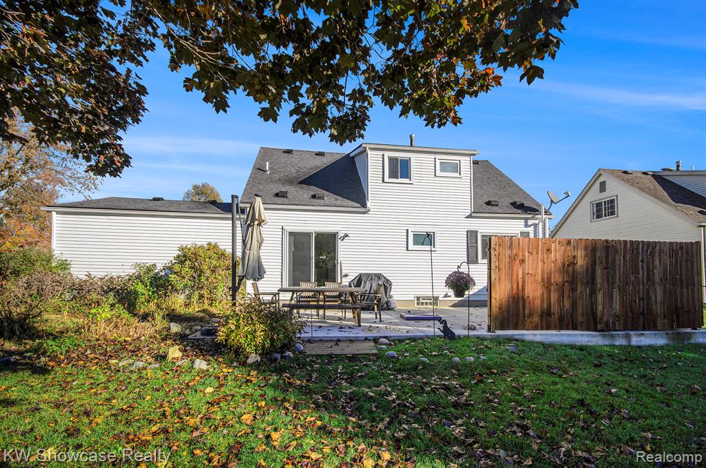 61375 Creekview Drive, South Lyon, MI 48178 — Photo 26