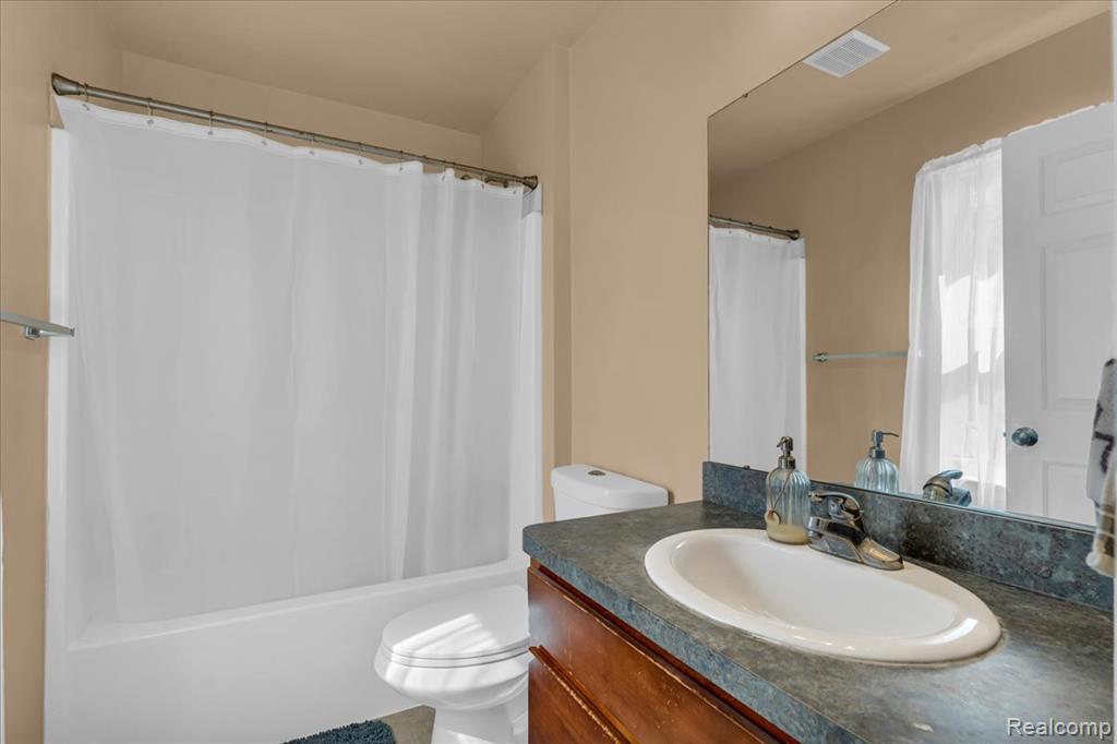 6600 Doyon Drive S, Waterford, MI 48327 — Photo 27