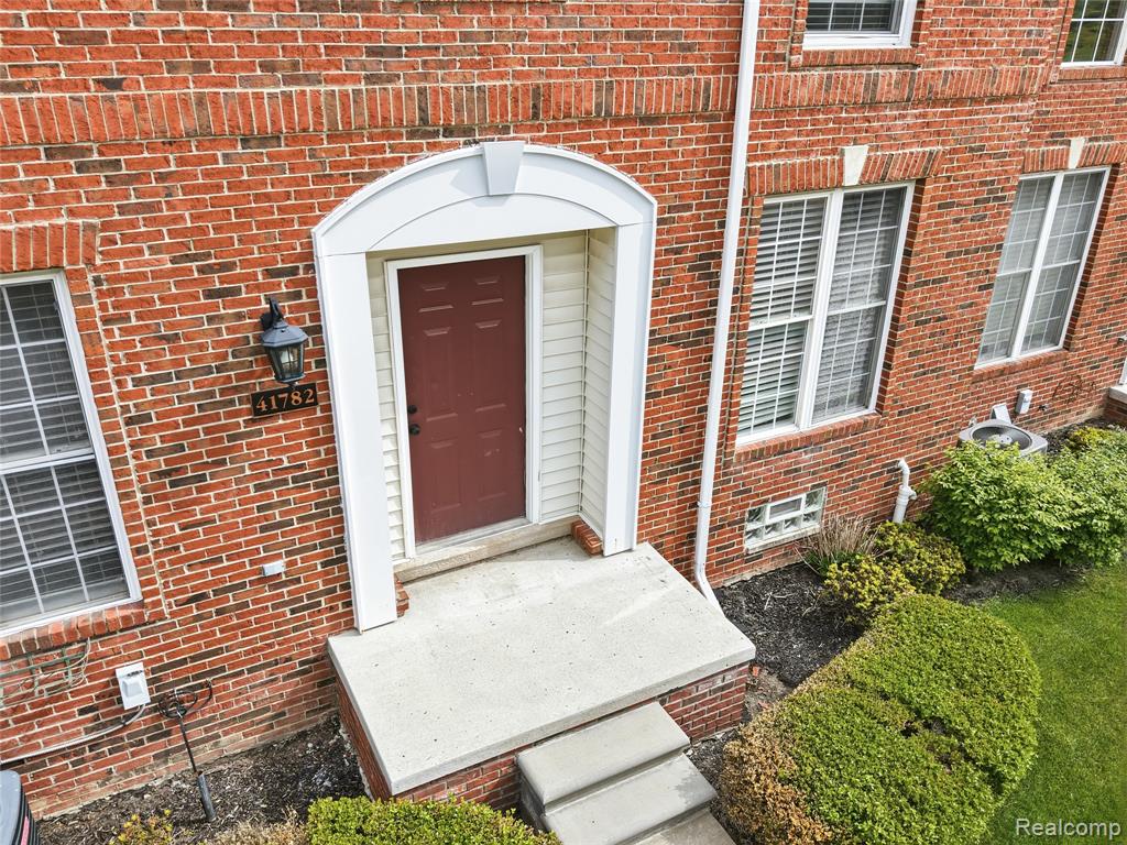 41782 Brownstone Drive, Novi, MI 48377 — Photo 45