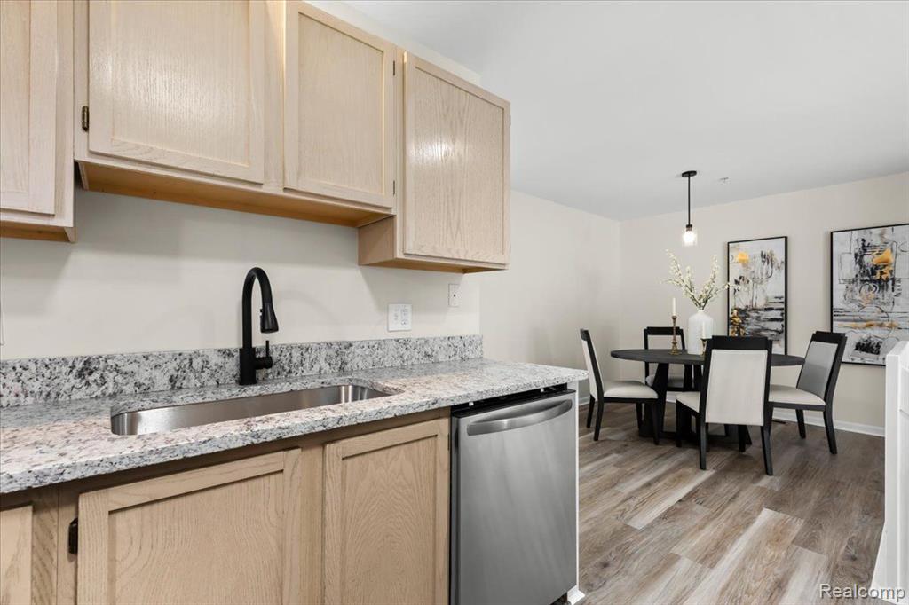 1664 CAMPAU FARMS Circle, 81-17, Detroit, MI 48207 — Photo 10