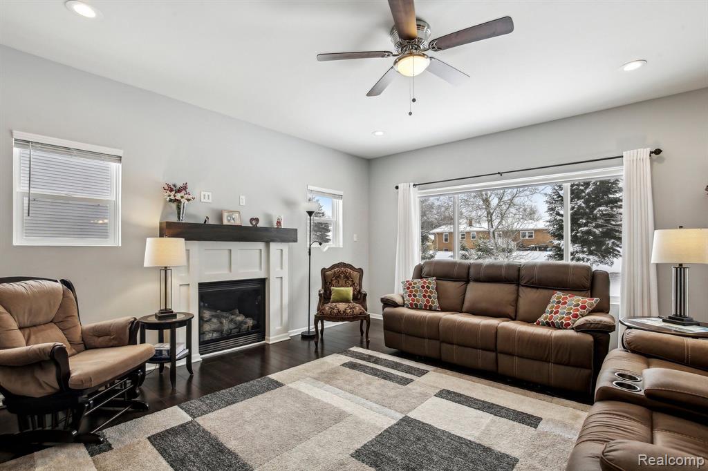 945 RIVER ROCK Drive, Holly, MI 48442 — Photo 9