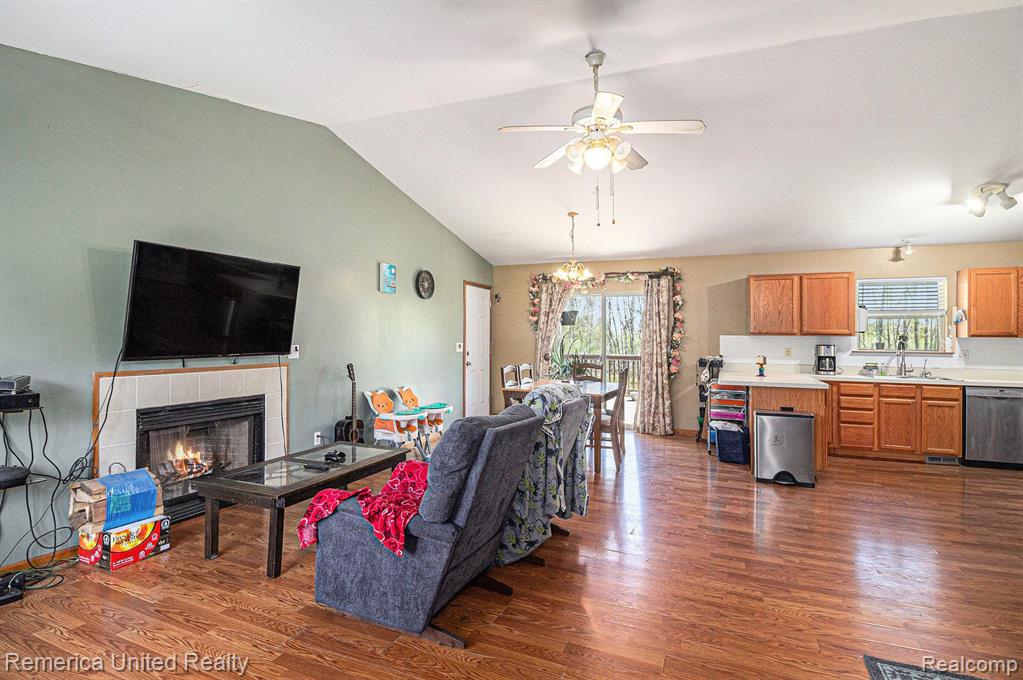 6606 PRESTON Road, Howell, MI 48855 — Photo 4
