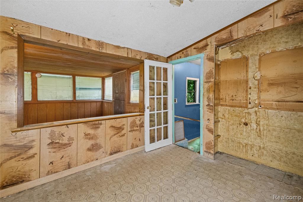 1975 Porter Road, White Lake, MI 48383 — Photo 12