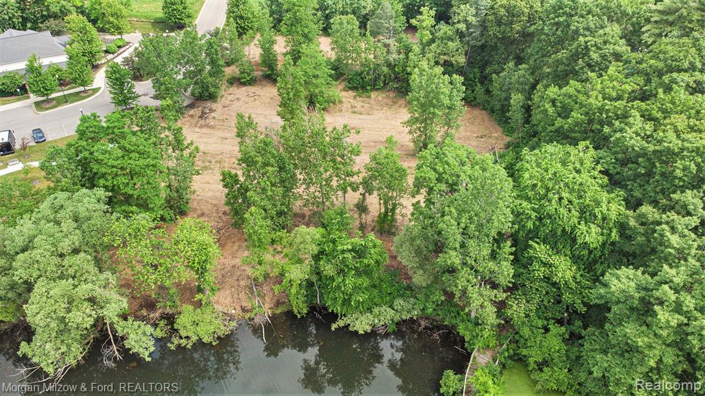 6600 Trillium Village Bldg. Site #7, Clarkston, MI — Photo 2