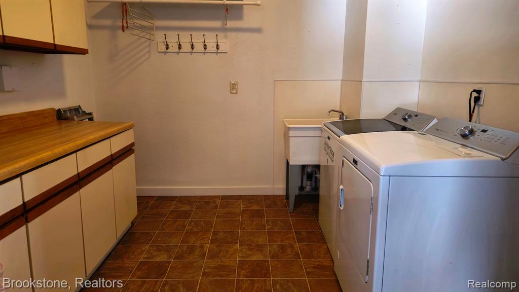 7090 LINDEN Road, Fenton, MI 48430 — Photo 9