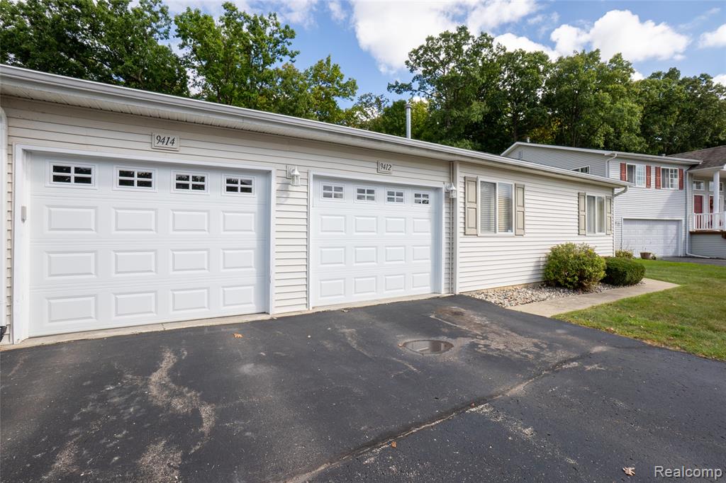 9414 Timber Ridge Drive, Grand Blanc, MI 48439 — Photo 7