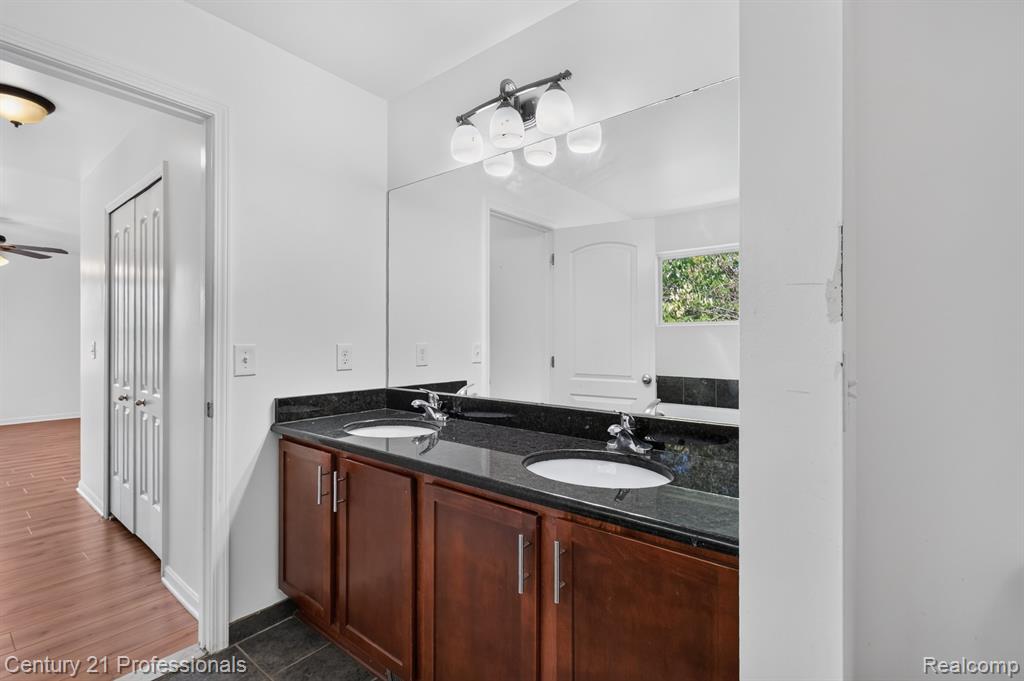 2042 Decker Road, Walled Lake, MI 48390 — Photo 25
