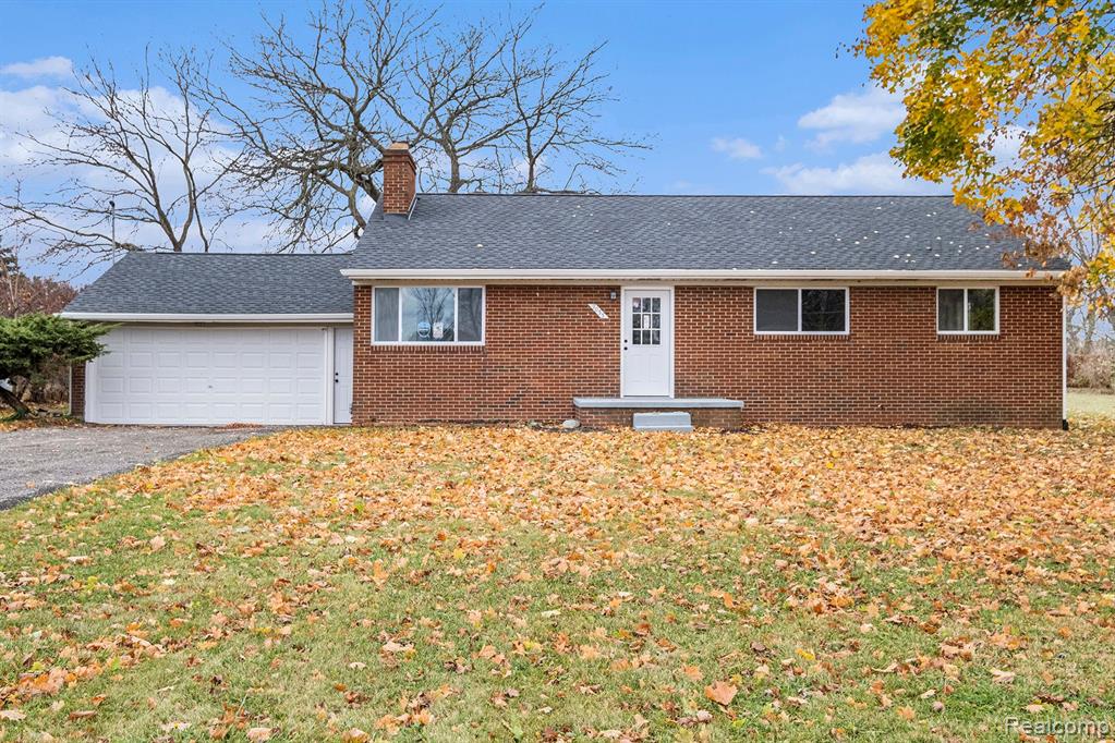 7033 BEECHER Road, Flint, MI 48532 — Photo 3