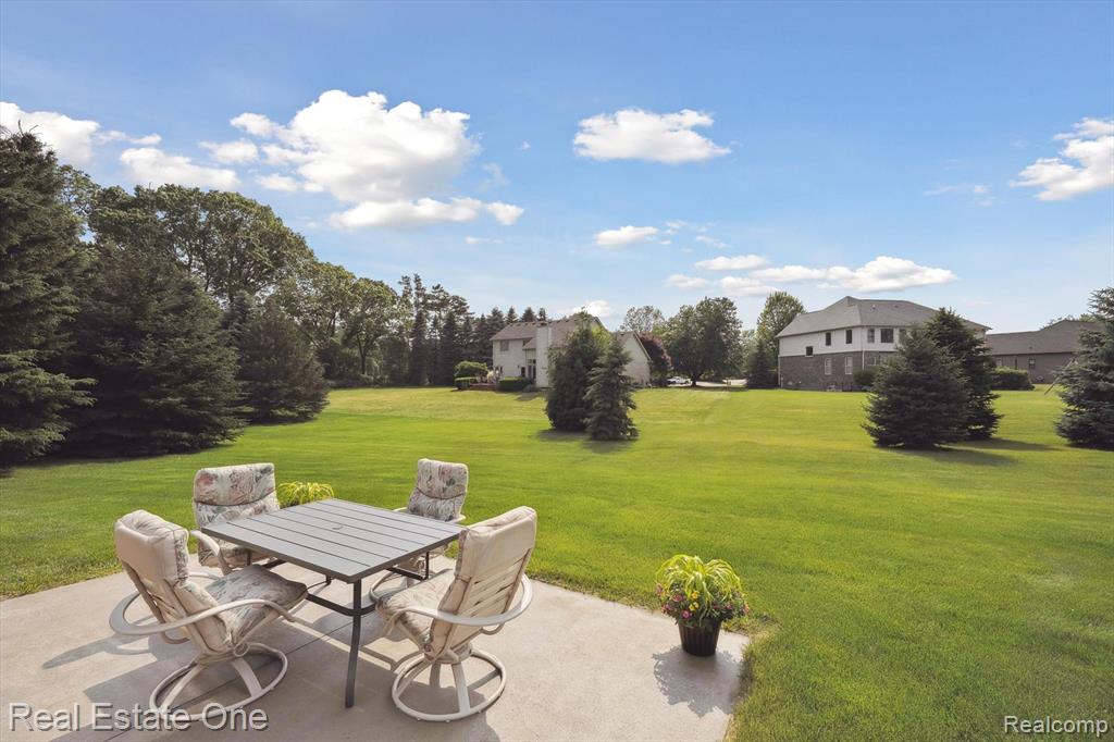 446 Delmar Court, Highland, MI — Photo 51