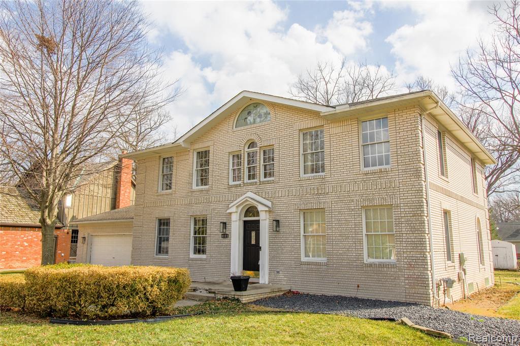 8121 Saint James Drive, Grosse Ile, MI 48138 — Photo 4