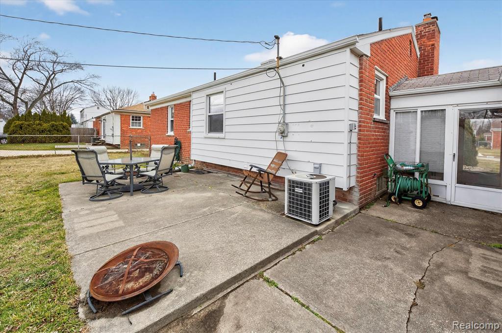 9619 Mayfield Street, Livonia, MI 48150 — Photo 31